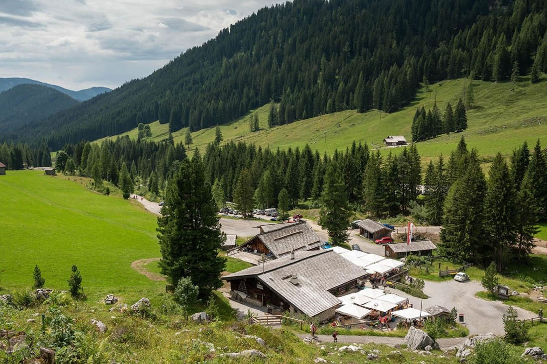 Oberhofalm am Fuße der Bischofsmütze in Filzmoos © Oberhof GmbH
